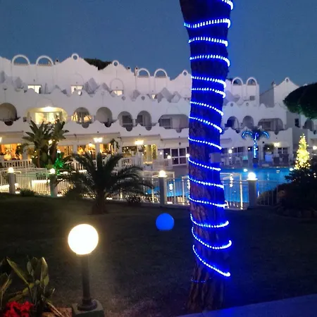 Holiday home Casa Soleada - Beautiful Villa, Corner By Pools, Facilities,full Kitchen, 3 Terraces, Internet Marbella