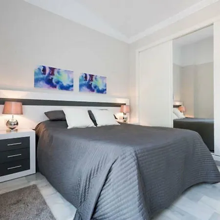 Casa Soleada - Beautiful Villa, Corner By Pools, Facilities,full Kitchen, 3 Terraces, Internet 마르베야