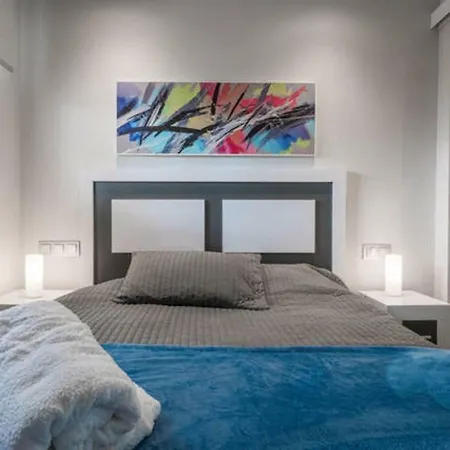 Casa Soleada - Beautiful Villa, Corner By Pools, Facilities,full Kitchen, 3 Terraces, Internet * Marbellac
